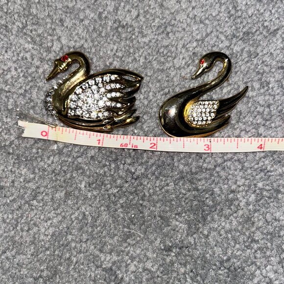 Vintage Rhinestone Swan Brooch Pair - Gold Tone with Red Eyes - Picture 3 of 6